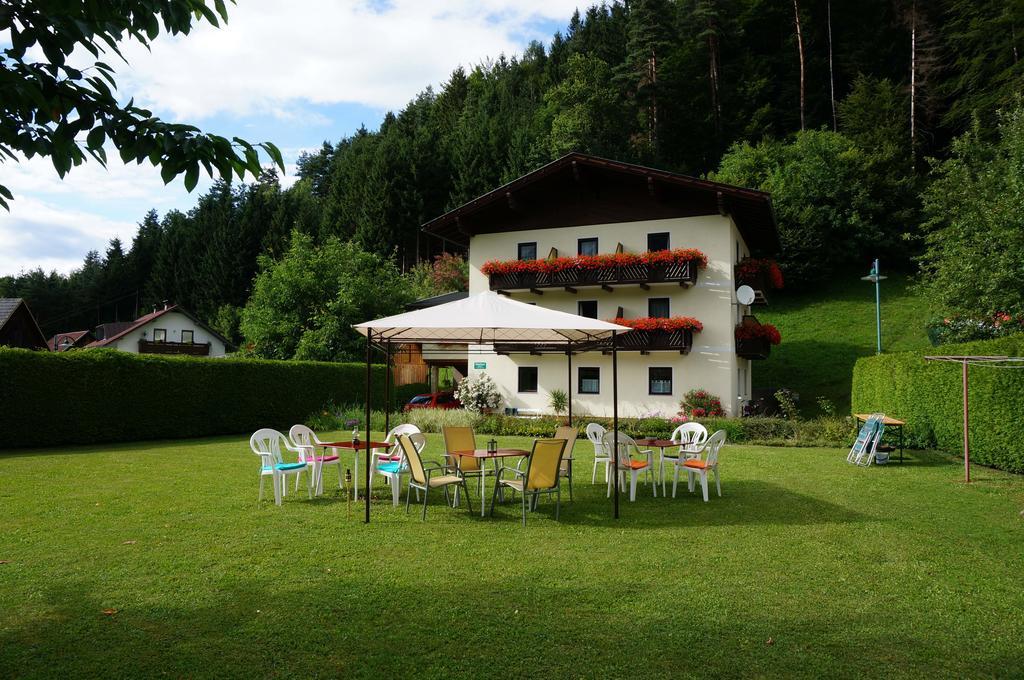 Haus Peter Bed & Breakfast Latschach ober dem Faakersee Ngoại thất bức ảnh